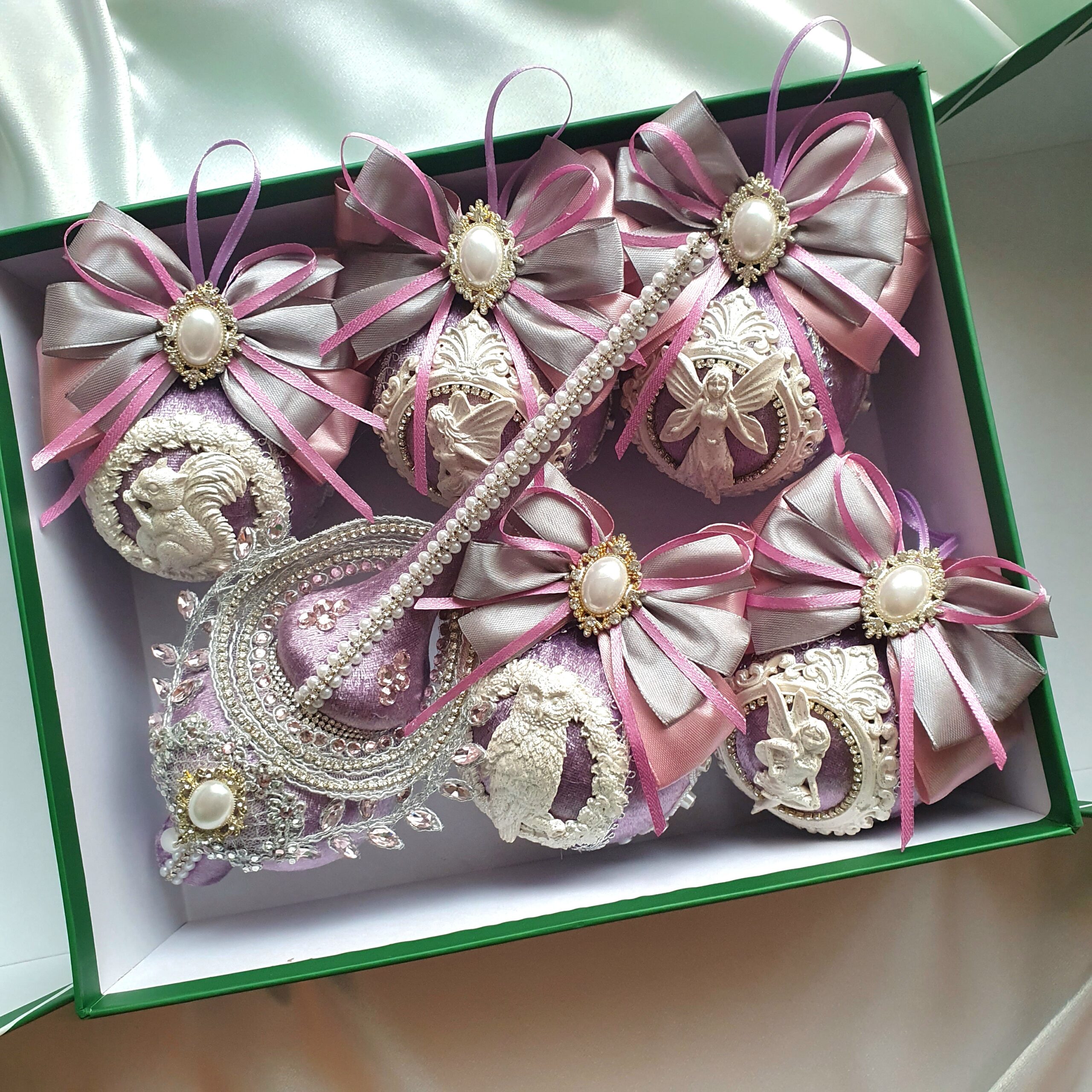 Lilac Velvet Christmas Ornaments with Tree Topper - Image 9