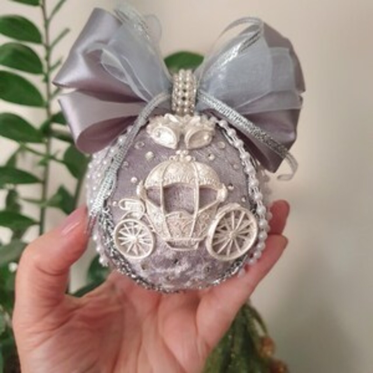 Velvet Christmas Ornaments Set - Image 7