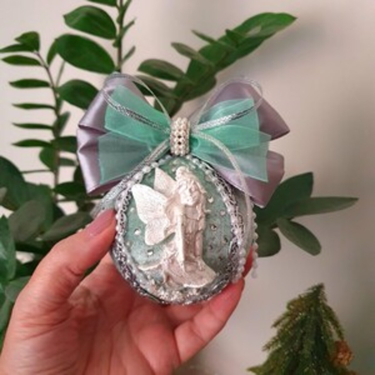 Velvet Christmas Ornaments Set - Image 6