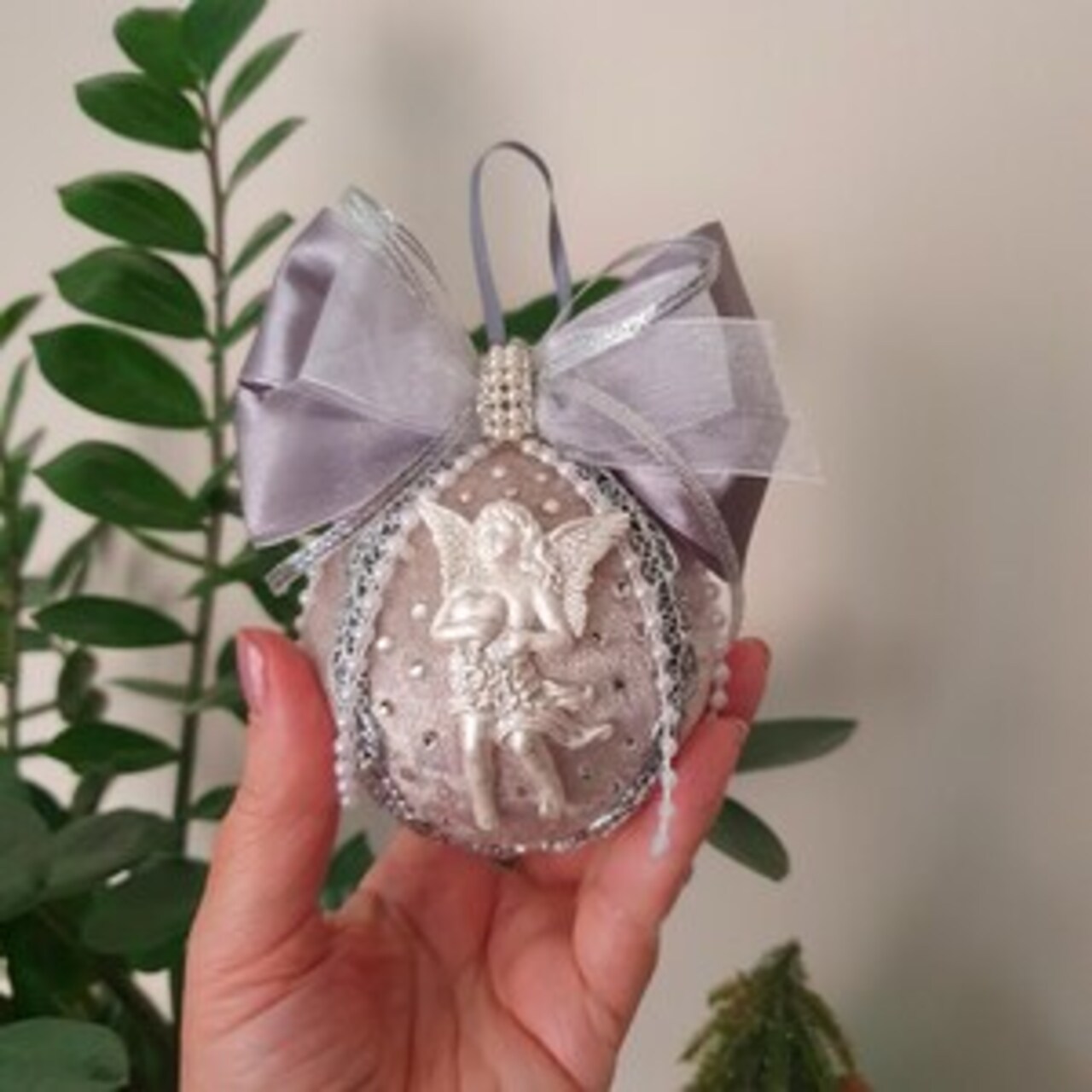 Velvet Christmas Ornaments Set - Image 4