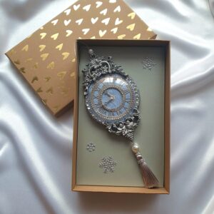 Elegant Christmas tree styling ideas with a handmade clock ornament